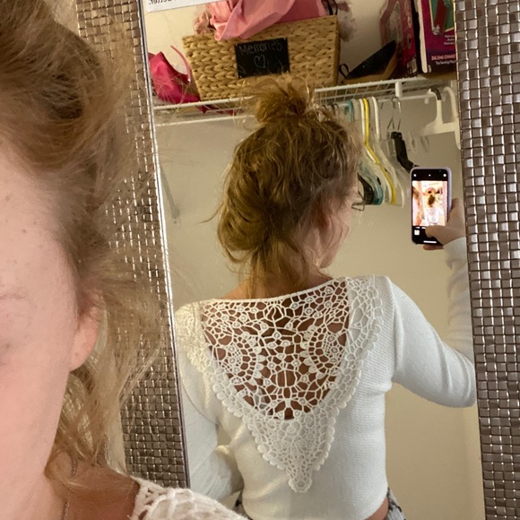 🙂laced back crop top - Picture 1 of 2